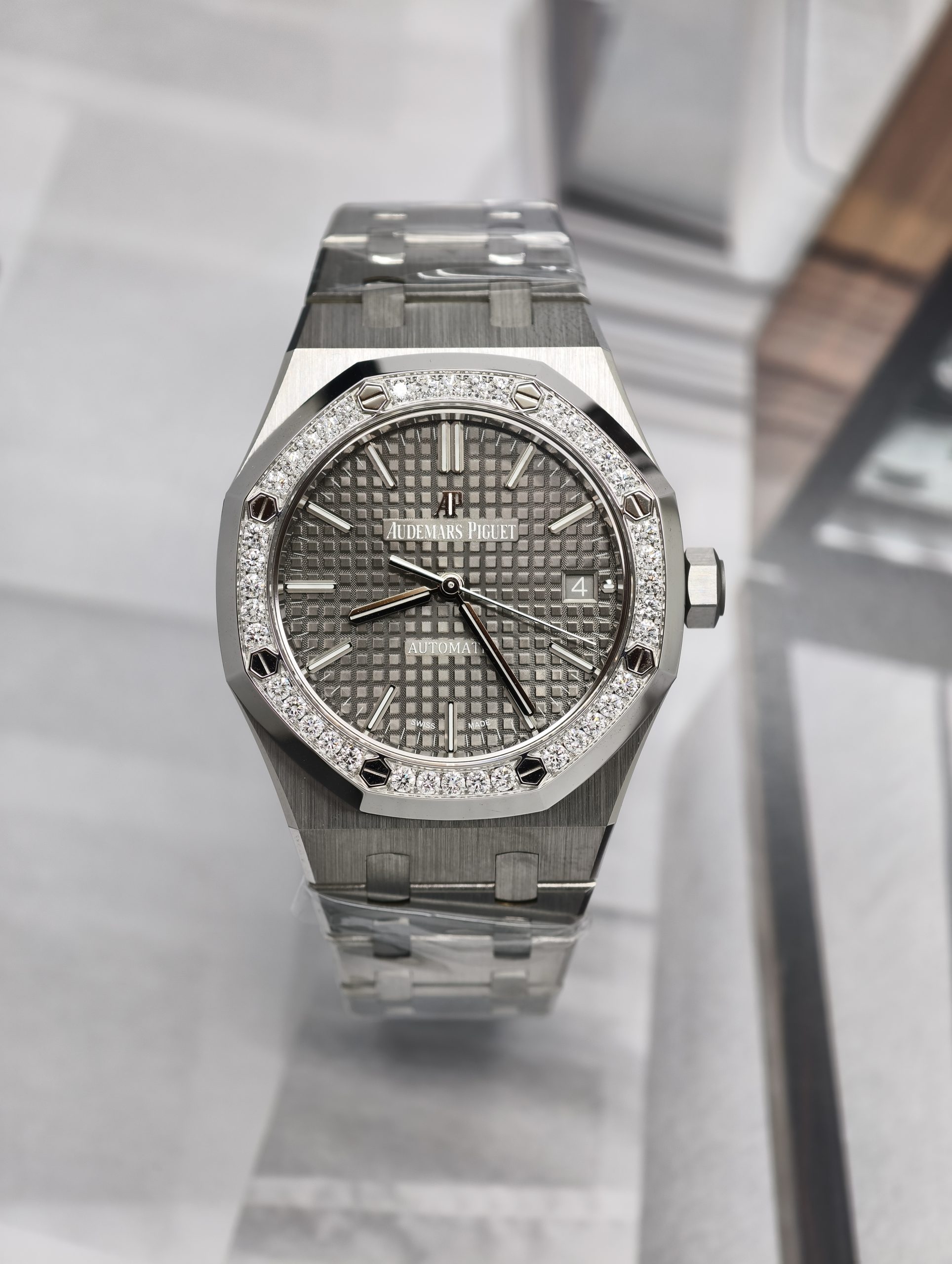 Audemars Piguet Royal Oak Lady Diamond Bezel 15451